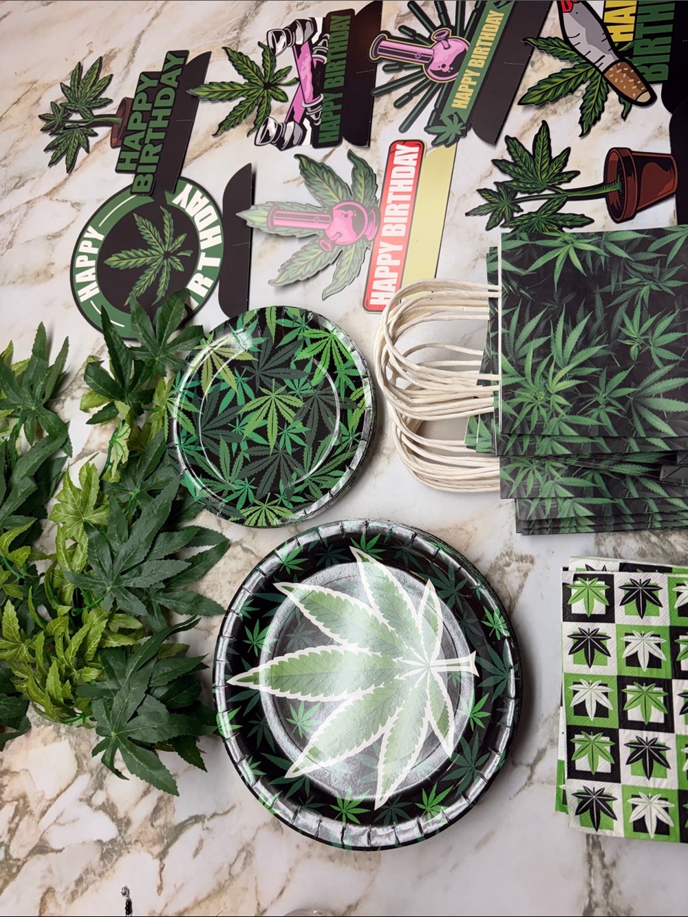 Cannabis Leaf Party Paper Plates & Napkins - Green Party Supplies
